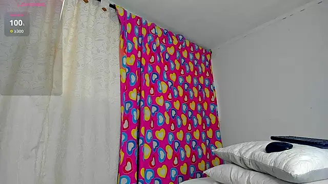 caroline tovar online show from March 2025 09:26:02 PM