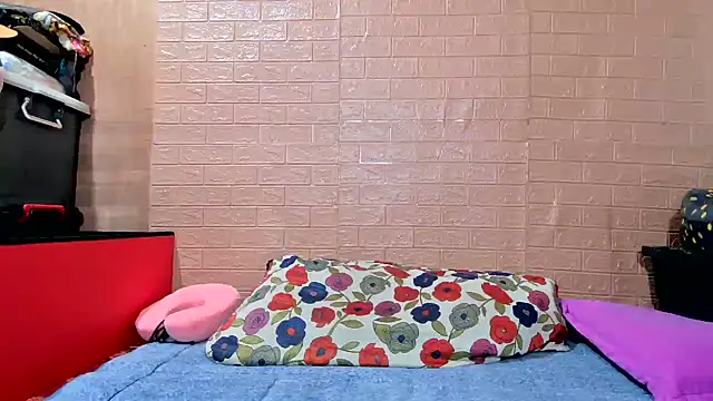 M e c e l online show from October 2025 07:35:02 PM