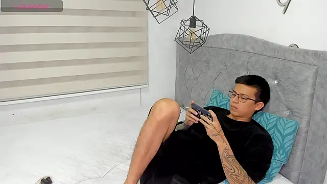 Snapshot of SIXXTOLOVE18 chatting on February 2026 04:53:01 AM SIXXTOLOVE18 online show from February 2026 04:53:01 AM