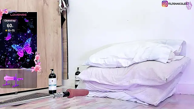 Snapshot of angel_mouna chatting on March 2025 07:35:01 PM angel mouna online show from March 2025 07:35:01 PM