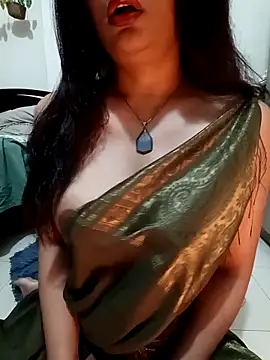 Snapshot of RadhaBabe chatting on February 2026 01:06:01 PM RadhaBabe online show from February 2026 01:06:01 PM