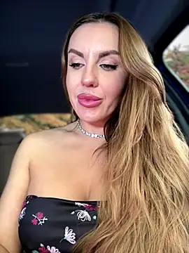 Snapshot of Kalli_Fornia chatting on October 2025 08:12:01 AM Kalli Fornia online show from October 2025 08:12:01 AM