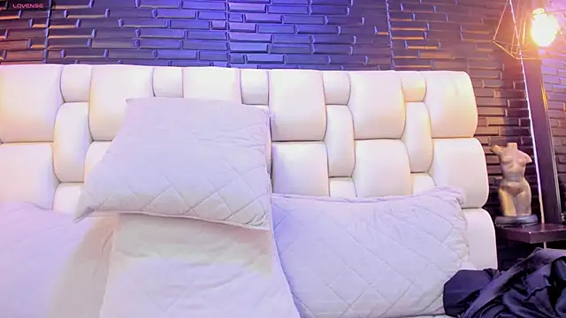 Snapshot of Salo_Heaven chatting on January 2025 07:46:01 PM Salo Heaven online show from January 2025 07:46:01 PM