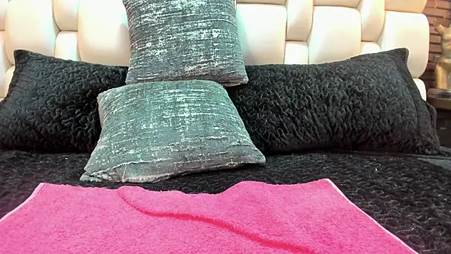 Snapshot of Salo_Heaven chatting on February 2025 04:47:01 PM Salo Heaven online show from February 2025 04:47:01 PM