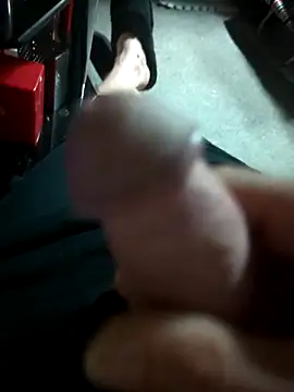 Dani el82xh online show from April 2026 11:48:01 PM