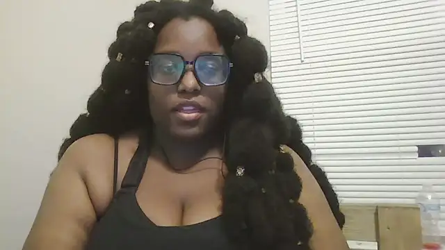 Snapshot of MissCC99 chatting on November 2025 04:16:01 AM MissCC99 online show from November 2025 04:16:01 AM