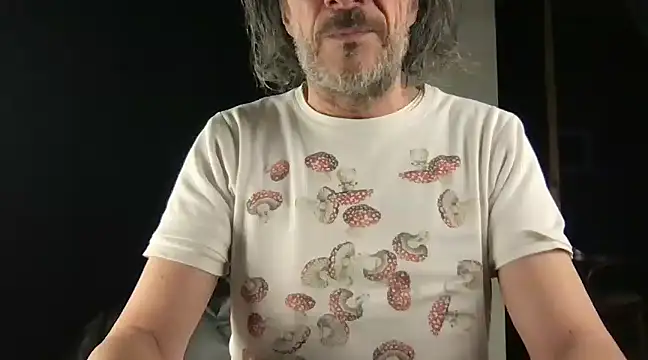 Snapshot of GioApri chatting on February 2025 11:47:02 PM GioApri online show from February 2025 11:47:02 PM