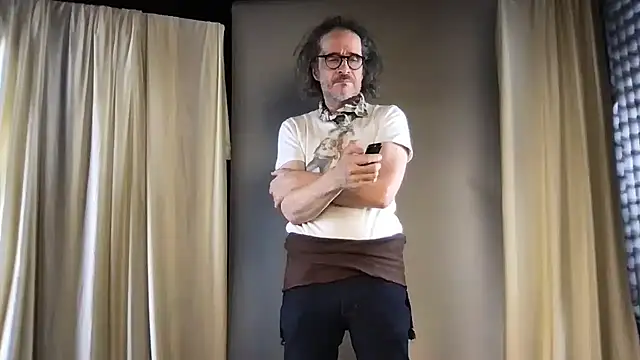 Snapshot of GioApri chatting on January 2026 06:22:02 PM GioApri online show from January 2026 06:22:02 PM