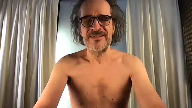 Snapshot of GioApri chatting on February 2026 12:37:01 PM GioApri online show from February 2026 12:37:01 PM