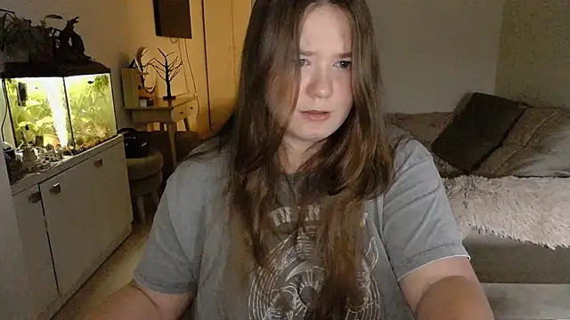 remirann  online show from December 2024 04:42:01 PM