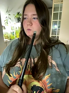 remirann  online show from October 2025 05:34:01 PM