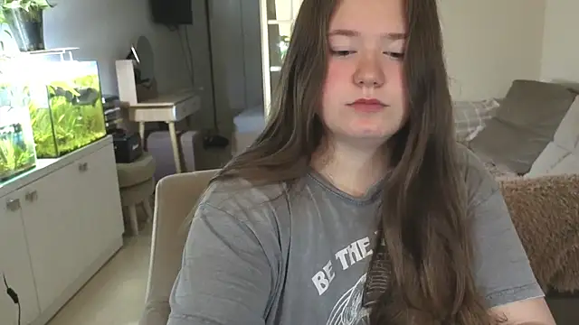 remirann  online show from November 2025 05:21:01 AM