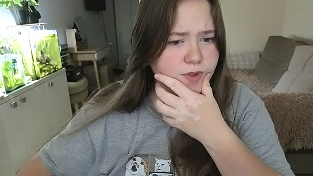 Snapshot of remirann_ chatting on December 2025 12:45:02 PM remirann online show from December 2025 12:45:02 PM