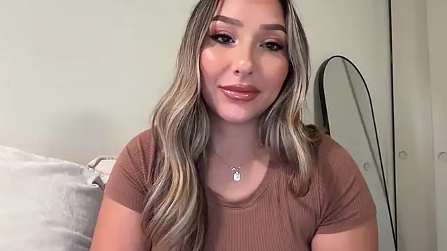 Snapshot of lustfulsmiles chatting on September 2025 01:10:01 PM lustfulsmiles online show from September 2025 01:10:01 PM