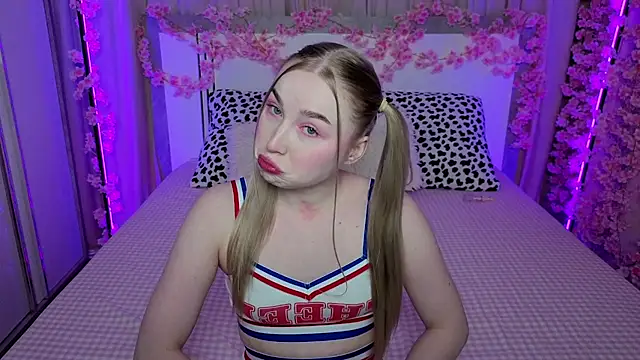 Snapshot of LilyStarlight chatting on April 2026 04:15:01 AM LilyStarlight online show from April 2026 04:15:01 AM