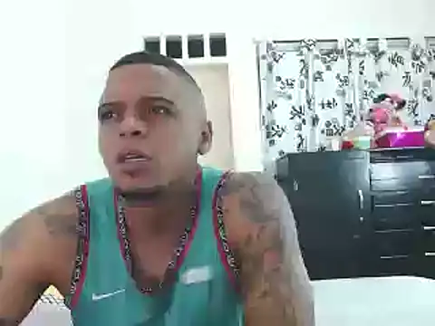 Snapshot of hot_and_naughty_latin chatting on January 2025 01:31:02 AM hot and naughty latin online show from January 2025 01:31:02 AM