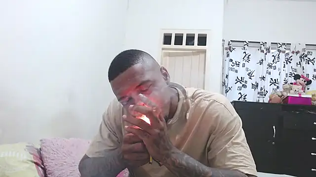 Snapshot of hot_and_naughty_latin chatting on March 2025 11:28:01 AM hot and naughty latin online show from March 2025 11:28:01 AM