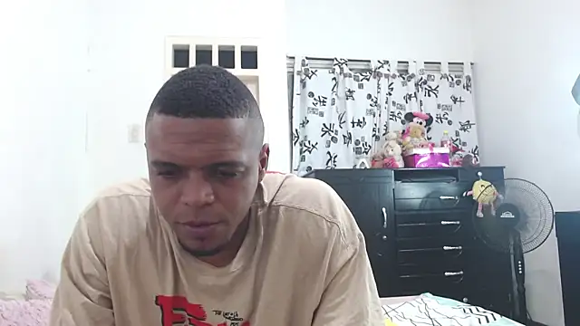 Snapshot of hot_and_naughty_latin chatting on March 2025 10:41:01 AM hot and naughty latin online show from March 2025 10:41:01 AM