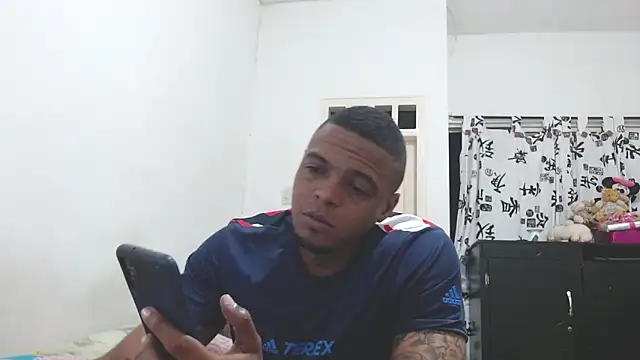 Snapshot of hot_and_naughty_latin chatting on March 2025 10:45:02 AM hot and naughty latin online show from March 2025 10:45:02 AM