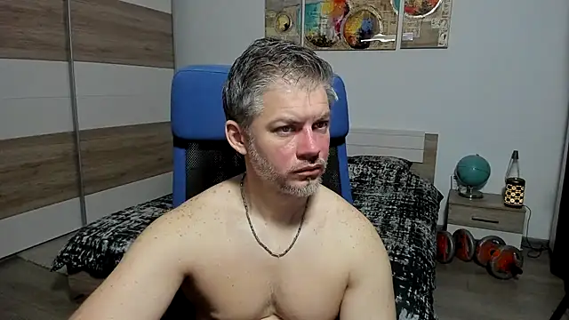 RobbyShawz online show from May 2026 04:28:02 AM