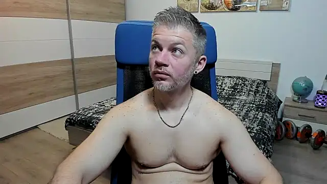 RobbyShawz online show from May 2026 04:28:01 AM