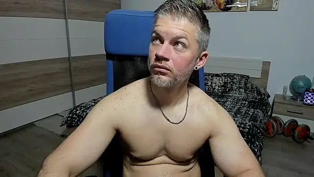RobbyShawz online show from May 2026 04:40:02 AM