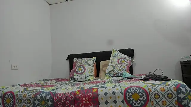 Andrewandzoe online show from February 2025 12:17:01 AM