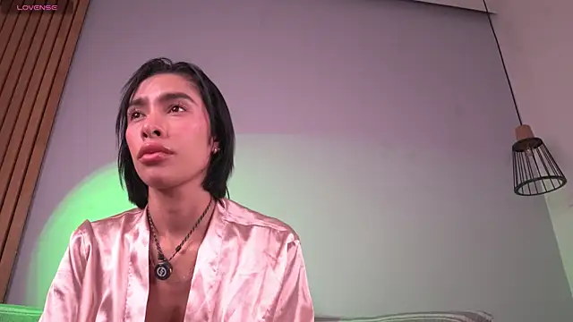 mia-reeves online show from May 2026 06:46:01 PM