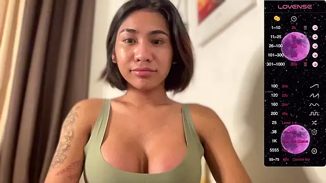 Snapshot of Alaia_Pope chatting on January 2025 11:10:01 PM Alaia Pope online show from January 2025 11:10:01 PM