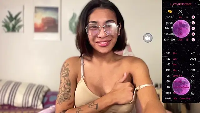 Snapshot of Alaia_Pope chatting on February 2025 04:18:02 PM Alaia Pope online show from February 2025 04:18:02 PM