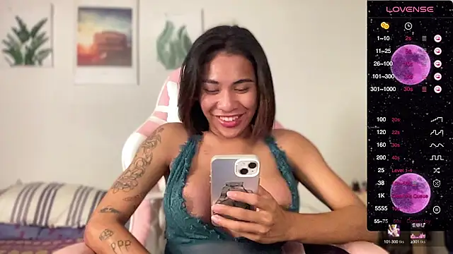 Snapshot of Alaia_Pope chatting on February 2025 07:30:02 PM Alaia Pope online show from February 2025 07:30:02 PM