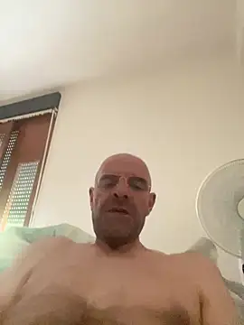 Snapshot of slim1976006 chatting on July 2026 03:33:01 PM slim1976006 online show from July 2026 03:33:01 PM