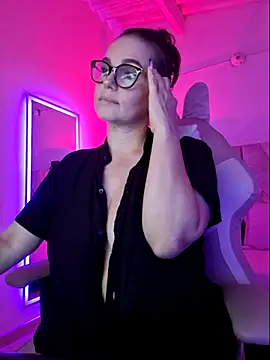 Snapshot of MariaPau_83 chatting on April 2026 07:50:02 PM MariaPau 83 online show from April 2026 07:50:02 PM