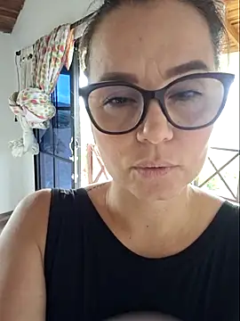 Snapshot of MariaPau_83 chatting on April 2026 05:30:01 PM MariaPau 83 online show from April 2026 05:30:01 PM