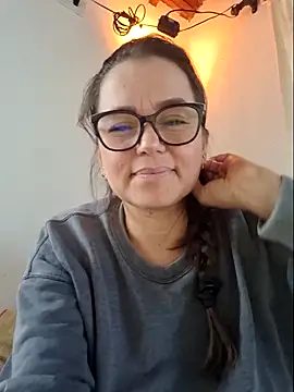 Snapshot of MariaPau_83 chatting on May 2026 04:04:02 PM MariaPau 83 online show from May 2026 04:04:02 PM