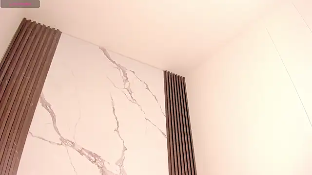 Rianamanson online show from November 2025 06:01:01 AM