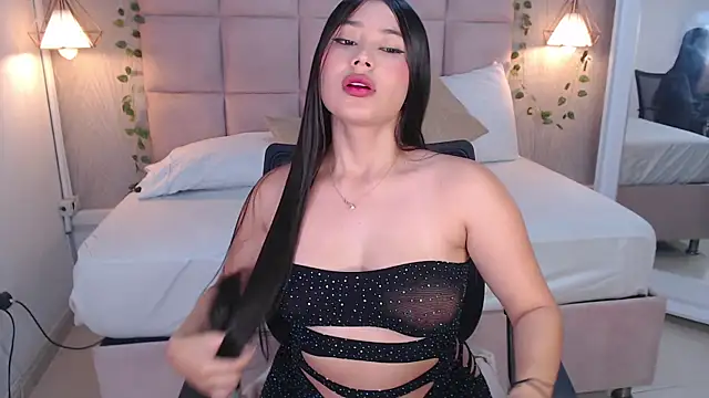 Anthonela love  online show from September 2025 09:04:02 PM