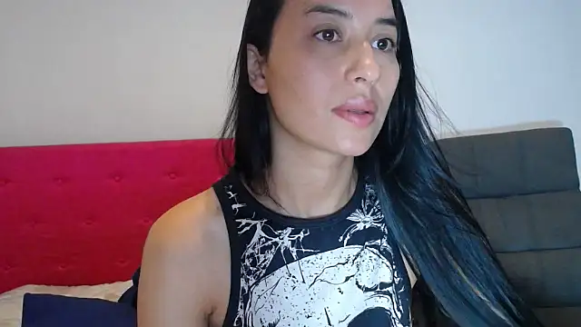 LisaRiveraxxx online show from February 2026 01:44:01 PM