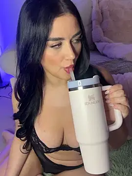 Snapshot of Celinaax chatting on May 2026 05:48:02 AM Celinaax online show from May 2026 05:48:02 AM