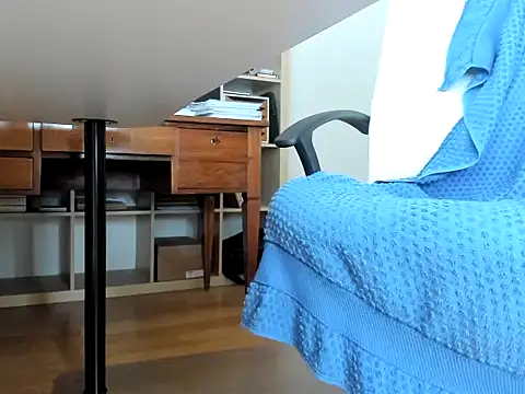 Snapshot of leccaleccafiga chatting on November 2025 04:17:01 PM leccaleccafiga online show from November 2025 04:17:01 PM