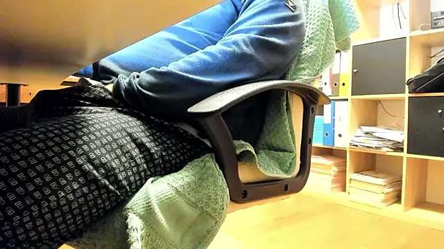 Snapshot of leccaleccafiga chatting on January 2026 09:20:02 PM leccaleccafiga online show from January 2026 09:20:02 PM