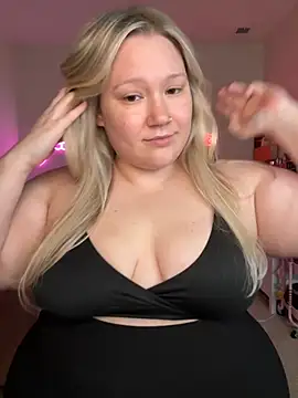 PiggyRose online show from September 2025 12:22:02 AM