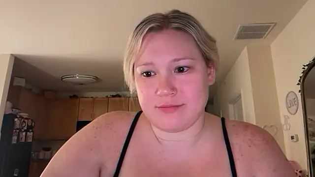 PiggyRose online show from July 2026 02:03:02 AM