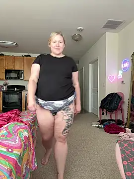 PiggyRose online show from July 2026 05:17:01 PM