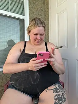 PiggyRose online show from July 2026 10:19:01 PM