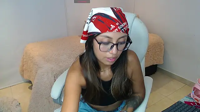 Snapshot of Gabi_morales chatting on December 2024 03:04:01 AM Gabi morales online show from December 2024 03:04:01 AM