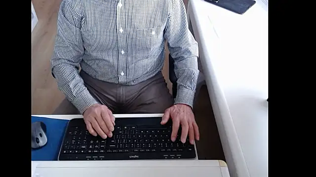 dutchpornking online show from March 2026 07:03:02 AM