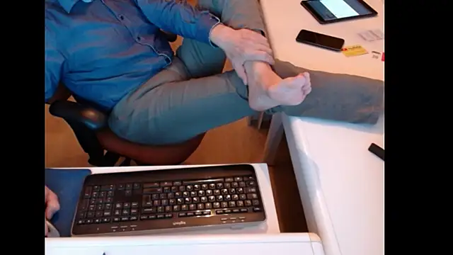 dutchpornking online show from April 2026 06:39:01 PM