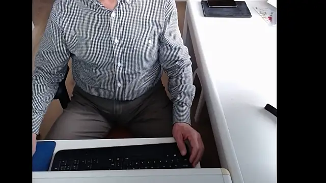dutchpornking online show from May 2026 06:19:02 AM