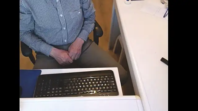 dutchpornking online show from May 2026 06:59:01 PM